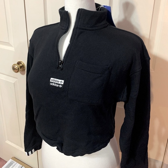 ADIDAS CROPPED SWEATER 1/4 ZIP BLACK & WHITE NEVER WORN - Picture 2 of 3